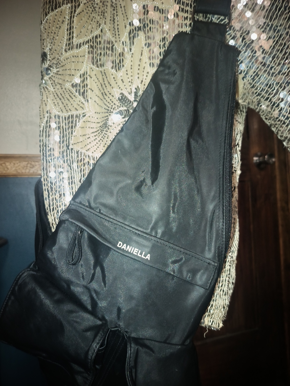 Daniella Crossbody